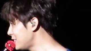 [FANCAM] Yoochun Solo "Walking with her on spring" - Gangnam Festival Concert