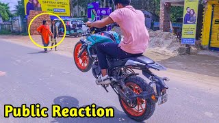 Yamaha MT-15 Wheelie in Public Place🥵 MT 15 Stunts🔥 How to Wheelie on MT-15