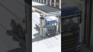 Truck cleaning new short video famous #new #video #dangers #shorts