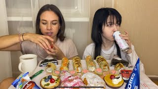 МУКБАНГ С РОЛЛАМИ И ОНИГИРИ🍙🍣