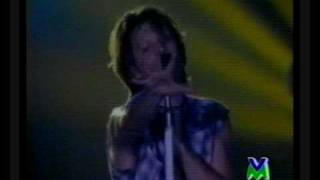 Bon Jovi - I Can't Help / Bed of Roses (Milan 1993)