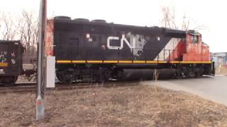 Railfan at Boucherville, Qc - CN L52621-25