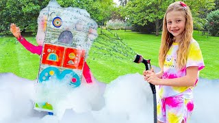 Nastya helps dad with the housework with the help of a robot