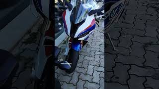 CBR Fireblade 1000R 2011 vs BMW S1000RR 2020.