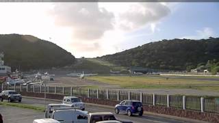 30 minutes at extreme runway airport St Barth's - Airport Webcam Capture