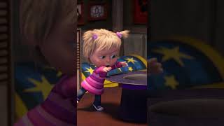 Повелительница мух 😅 #Shorts #машаимедведь #ЭтоНеРио-де-Жанейро #MashaandtheBear