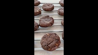 Double chocolate chip cookies #Shorts