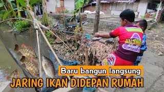 Meccak!? Pagi pagi Baru Bangun Langsung Jaring Ikan Disungai Depan Rumah!!