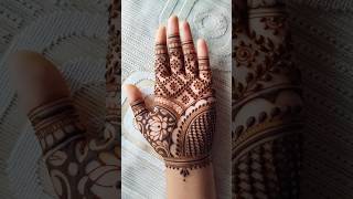 Beautiful mehndi design #simplemehndi #fronthandmehndi #mehandi #mehndiart #mehndidesign #mehndilove