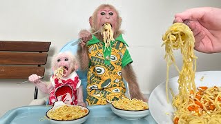 Bibi and the monkey baby enjoy delicious noodles cooked by Mom!