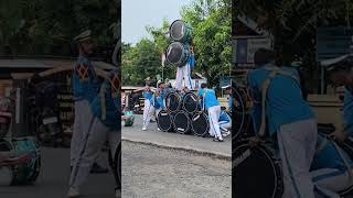 Atraksi gigit 2 bas di atas gunungan bas mb sergap di siwalan #shorts #subscribe #viral