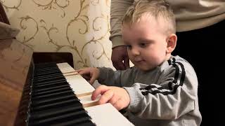 Пробуем настроить старое пианино в деревне - Trying to tune old piano in the village