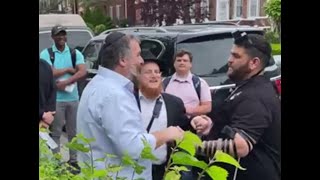 Joyful Encounter: Jewish Man Puts on Tefillin for Missionary, Sparks Street Dancing