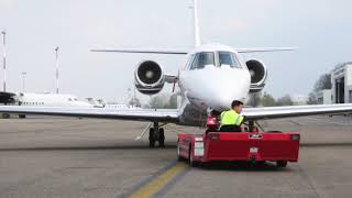 FLYINGGROUP Maintenance team at work