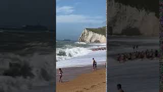 Human chain formed at Durdle Door  (Video by Emily Foote)