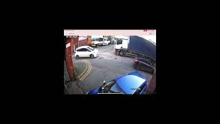 Truck Takes Fence Out ( Oldham Benz MP4 )