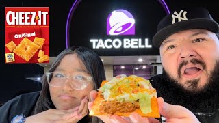 Trying Taco Bell’s NEW Cheez-It Items!!