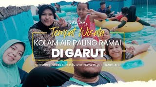 Naik wahana prosotan air, ombak, air mancur mandi busa dan terapi ikan. ada dangdut nya juga loh..😁