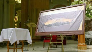 Présentation de l'exposition des miracles eucharistiques de Carlo Acutis