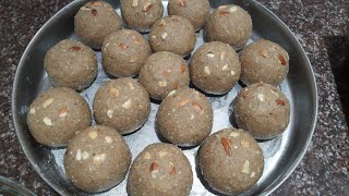 सर्दियों में जरूर खाए एनर्जी देने वाले स्वादिष्ट लड्डू | Gond mava laddu recipe