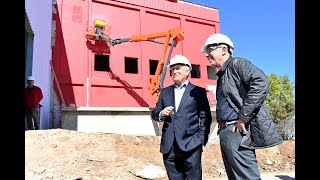 En El Talar, Julio Zamora recorrió la obra de la nueva planta de la empresa Fischer