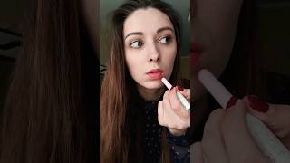 Когда накрасила губы красным😂 #funny #funnyvideo #funnyshorts #short #makeup #губы #квн #instagram