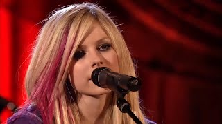 Avril Lavigne - Keep Holding On (From "Eragon") Oficial Video