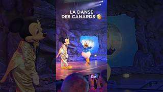 🤣 LA DANSE DES CANARDS #disneylandparis #funny #fun #shorts #lol #mdr #donaldduck #disney #humor