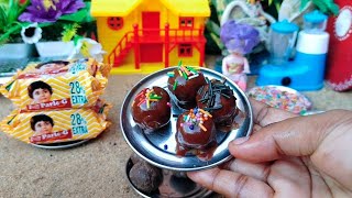 Miniature Chocolate Balls | With Parle _ G Biscuit Laddu Recipe| Parle _ G Balls Recipe |Minicooking