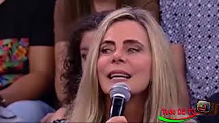 Mustafary brinca com Bruna Lombardi no Altas Horas 02/09/2017