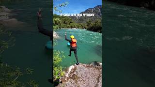 El salto de Fe en el gran río Futaleufu #waterfall #kayak #trending #travel #patagoniachilena