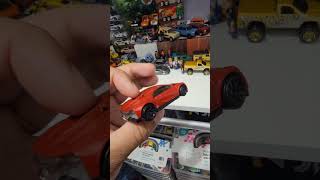 Hotwheels '16 Bugatti Chiron #unboxing #diecast #luxarycars #supercars #2016 #fastcars #toycars