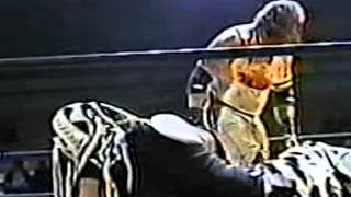 Wifebeater ,John Zandig VS X LAW Crazy boy,Angel o Demonio lucha extrema