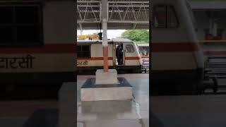 ET WAP-7 doing reversal at Nagda | #shorts #indianrailways