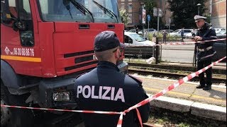 ROMA: CAMION FUORI CONTROLLO SEMINA IL PANICO NELLA CAPITALE