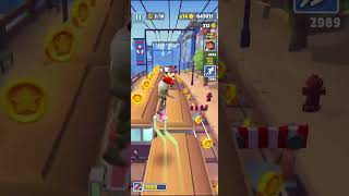 playing subway surfers