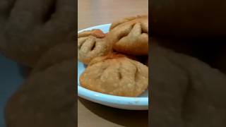 प्याज़ की कचौड़ी | pyaz ki kachori recipe | Khasta Kachori | Desi Tadka | Indian Food Recipe #shorts