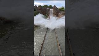 #tutukisplash in #portaventura ist eine wirklich unglaublich nasse #wasserbahn 🌊 #splash #slowmotion