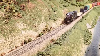 Pennsylvania Railroad GP30 With Freight at Hocking Valley Model Railroaders