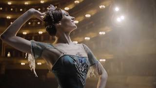 Юлия Степанова о балете "Раймонда"/Yulia Stepanova talks about "Raymonda" ballet