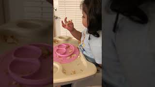 Baby just playing with food, Manha Muskaan Mahmood (personal/home video) 1732