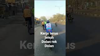 tukang bengkel serabutan lagi jalan jalan