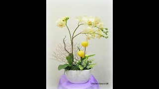 A Blessing Everlasting Flower Arrangement for Special Friend