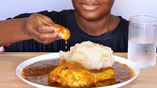 African food mukbang | Banga soup with chicken thigh and Garri fufu | MASSIVE SWALLOWING SOUNDS