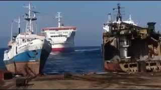 INCREIBLE, Este crucero choca contra el Muelle ...