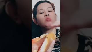 yung luma ang tinapay ni Angels nahirapan ako kagatun ang hotdog.