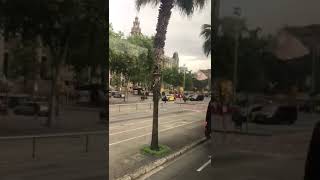 Calles en Barcelona. Cerca al acuario está avenida.