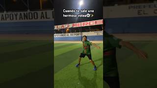 Cuando te sale golazo de volea⚽️✨ #futbol #shorts #humor #yosoyanthony16 #youtubeshorts #viral