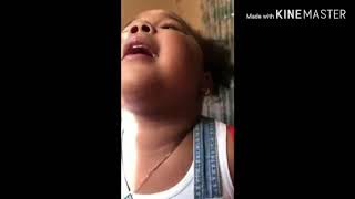 Niña de 4 años cantando la canción de Romeo yo me kedo