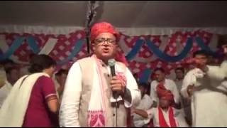 Haryana politician fighting on stage...